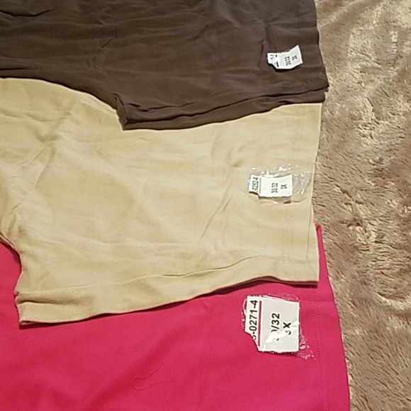 Bermuda shorts - Picture 2 of 3